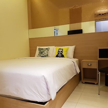 Bold Hotel Jakarta Exterior foto