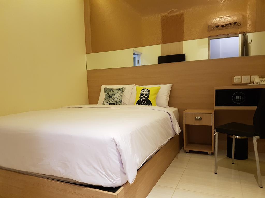 Bold Hotel Jakarta Exterior foto