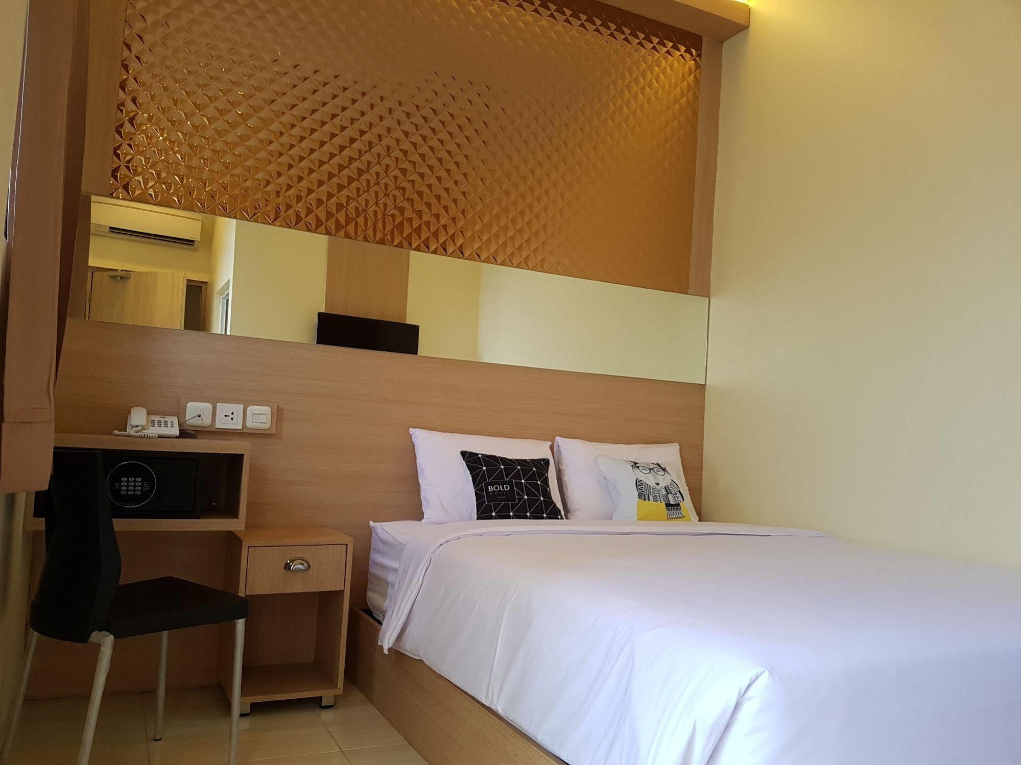 Bold Hotel Jakarta Exterior foto