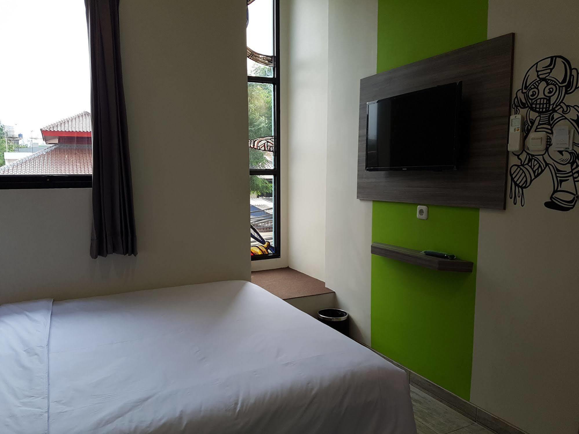 Bold Hotel Jakarta Exterior foto